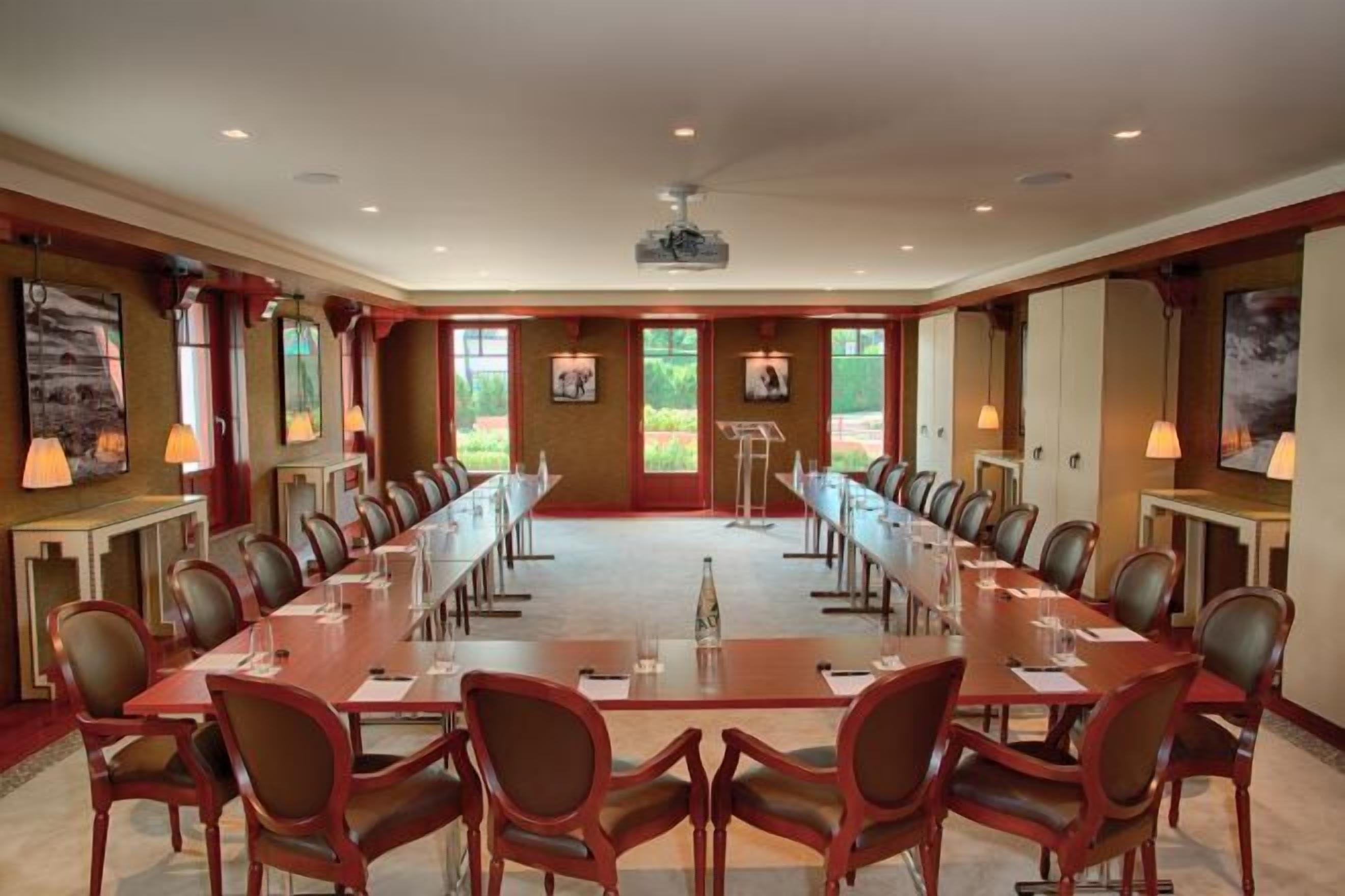 Meeting facility