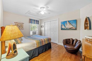 3 soverom, strykejern/-brett, reiseseng for barn og wi-fi (inkludert)