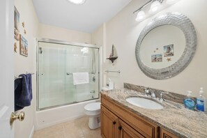 Hårføner og håndklær