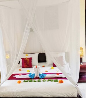 4 Schlafzimmer, Zimmersafe, Schreibtisch, Bügeleisen/Bügelbrett