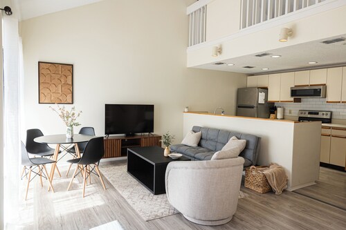 3-Bed Coastal Comfort in Biloxi