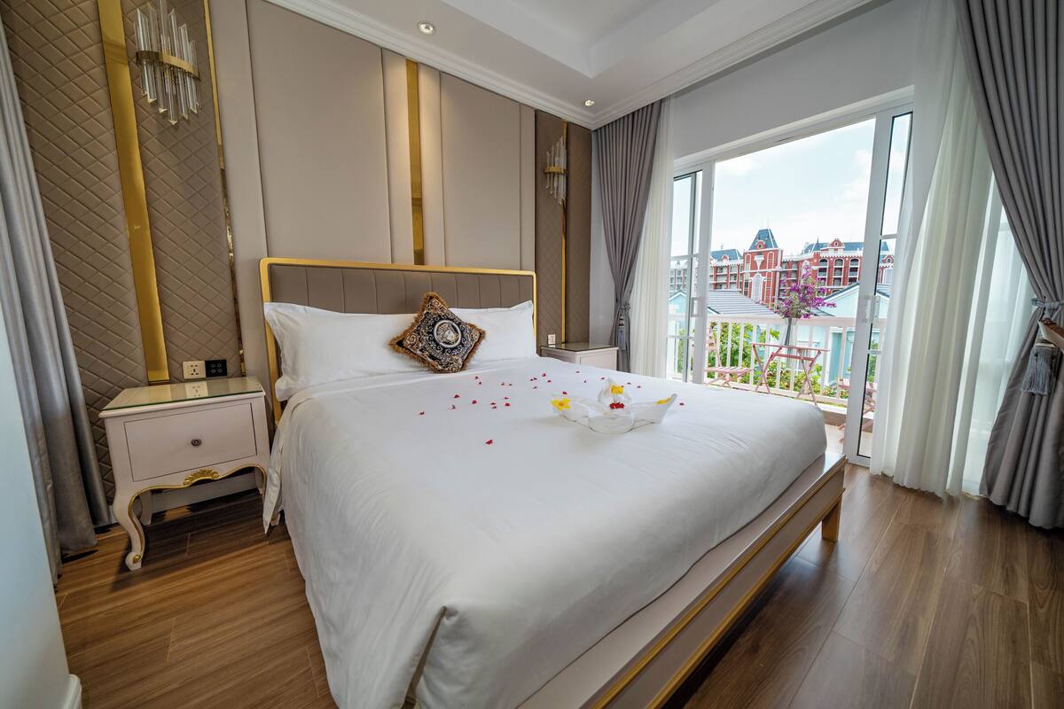 Premium bedding, down duvets, memory-foam beds, in-room safe