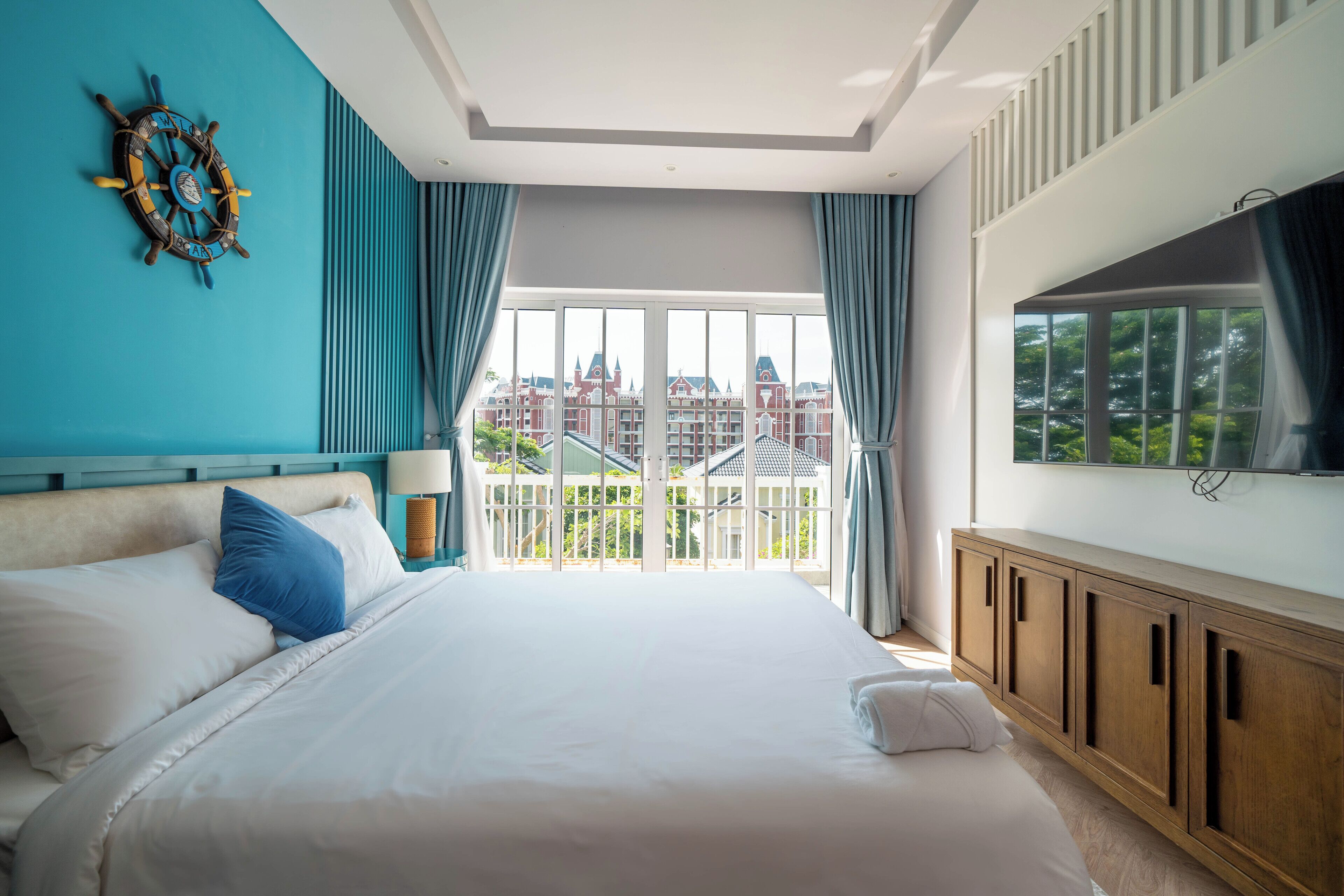 Luxury Villa, Beach View | Premium bedding, down duvets, memory-foam beds, in-room safe