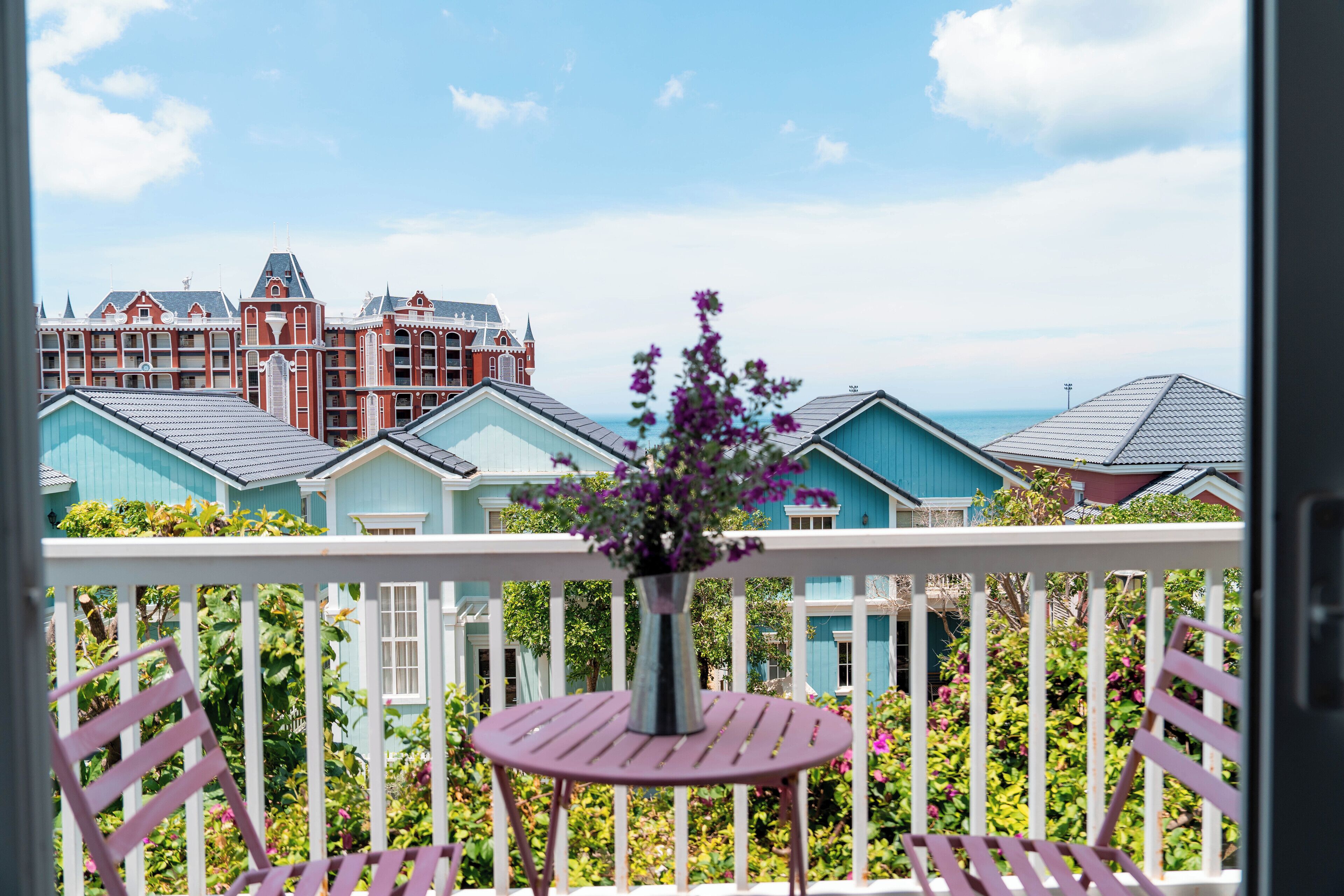 Luxury Villa, 4 Bedrooms, Beachfront | Premium bedding, down duvets, memory-foam beds, in-room safe