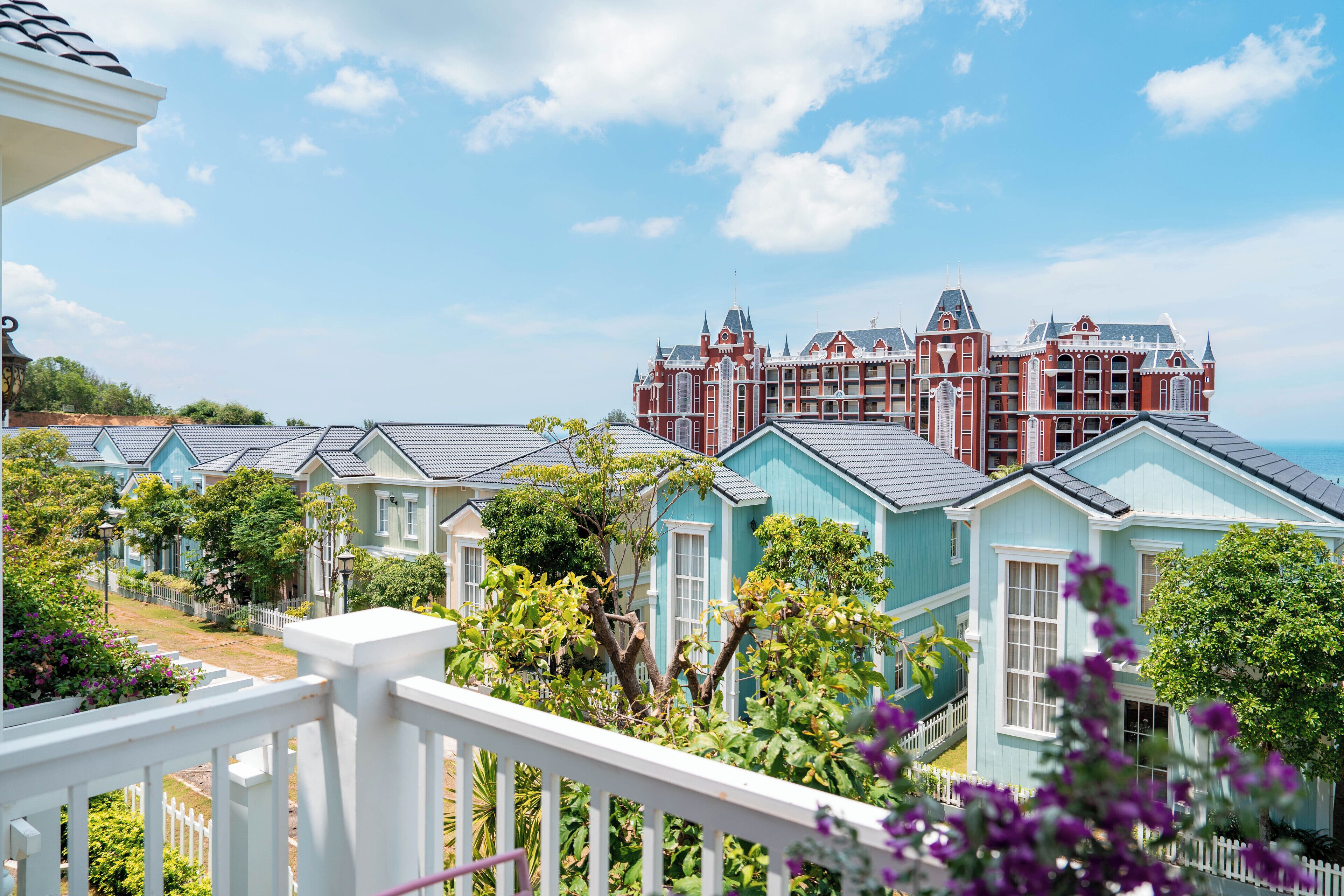 Luxury Villa, 4 Bedrooms, Beachfront | Premium bedding, down comforters, memory foam beds, in-room safe