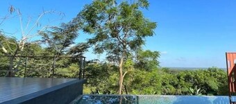 Sky View Luxury Pool Villa Suratthani