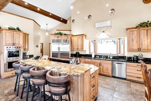 Fridge, microwave, oven, stovetop - Whispering Pines Grand Estate (Bayfield)