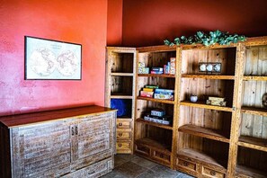 المنشأة من الداخل