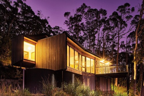The Lookout House at Pirates Bay