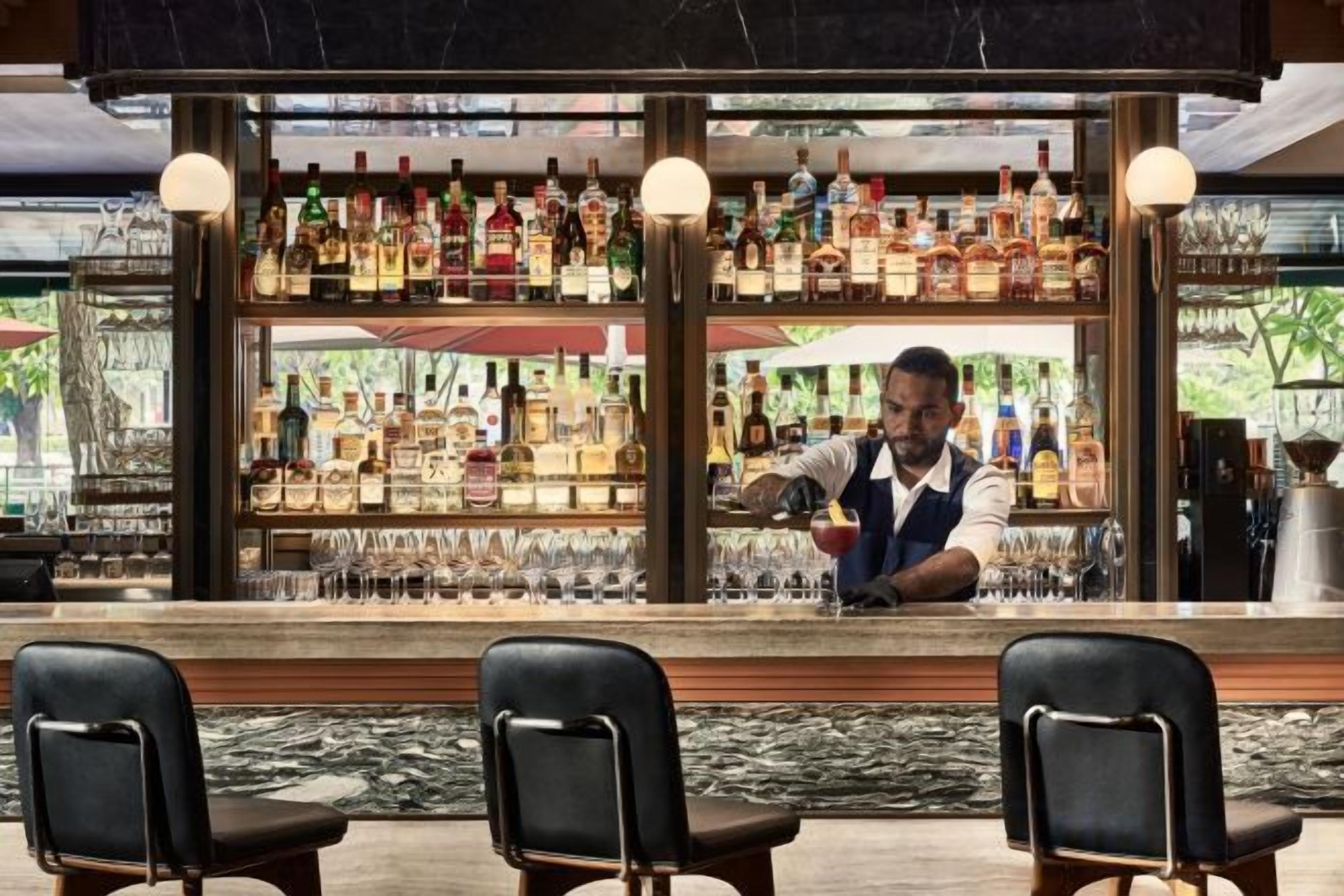 Bar (en la propiedad)
