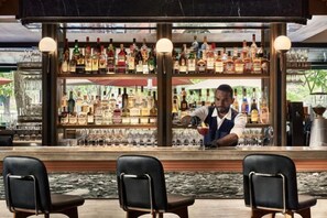 Bar (en el alojamiento)