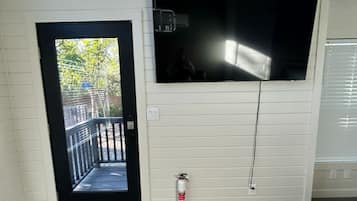 Luxury Cabin, Patio | Living area