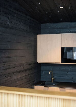 Double Room, 1 Queen Bed, Non Smoking, Courtyard Area