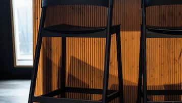 Double Room, 1 Queen Bed, Non Smoking, Courtyard Area | Free WiFi