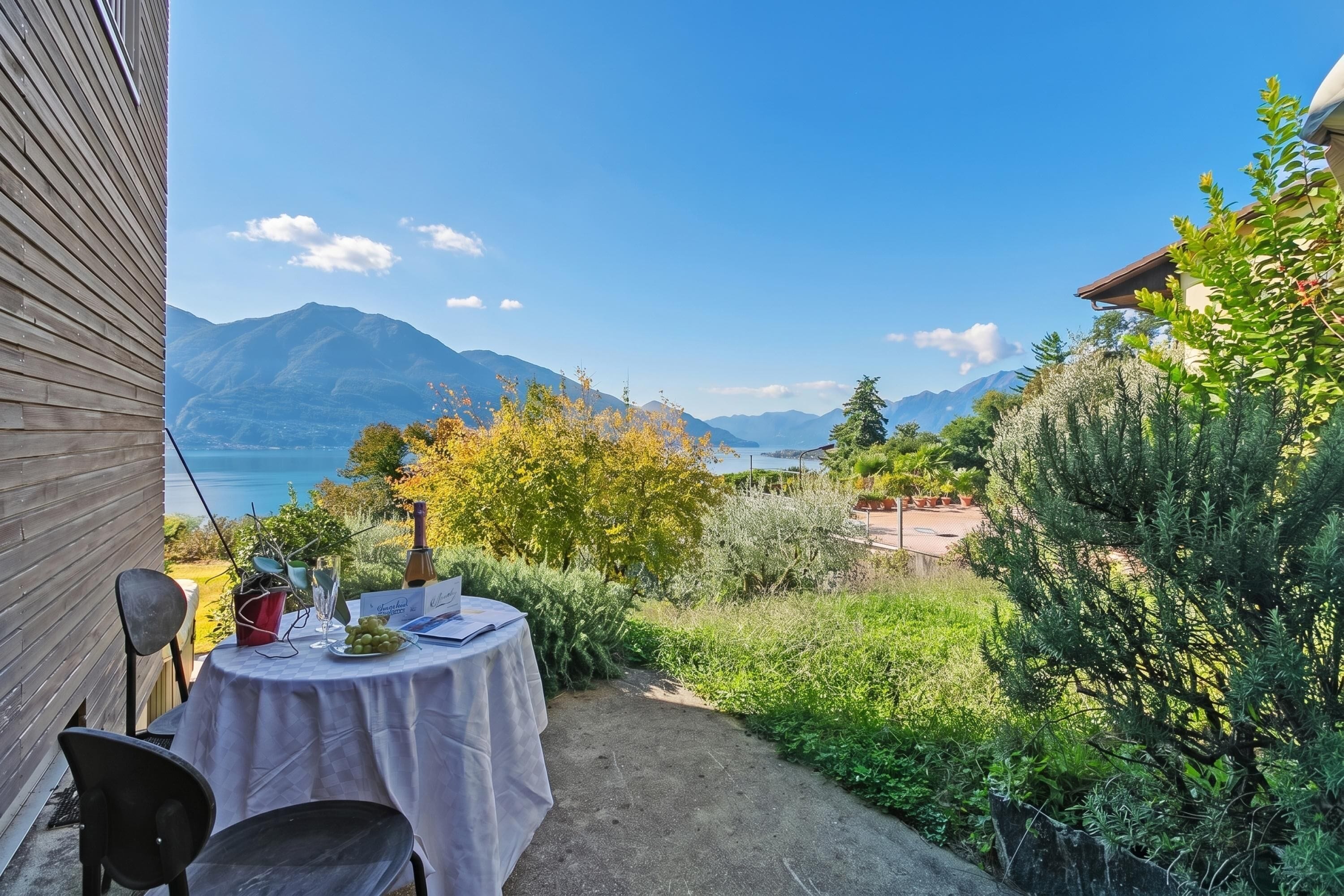 Familienvilla, Mehrere Schlafzimmer, 2 Bäder, Bergseite (Villa Mondacce) | Speisen im Freien