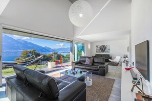 Familienvilla, Mehrere Schlafzimmer, 2 Bäder, Bergseite (Villa Mondacce) | Wohnbereich