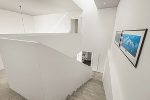Familienvilla, Mehrere Schlafzimmer, 2 Bäder, Bergseite (Villa Mondacce) | Innenbereich