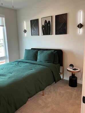 Strykejern/-brett, wi-fi og sengetøy