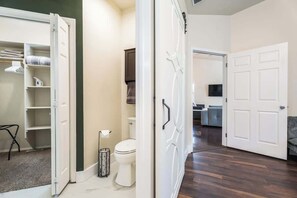 Interior - #StayinMyDistrict Sunflower Lane Townhouse (Boise)