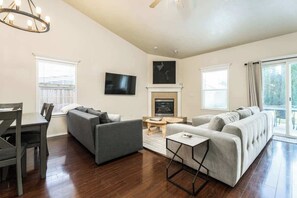 Luokittelematon kuva, 2 kautta 90, painike