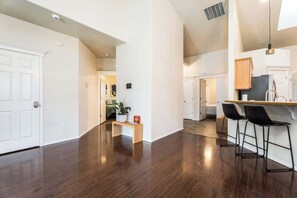 Luokittelematon kuva, 3 kautta 90, painike