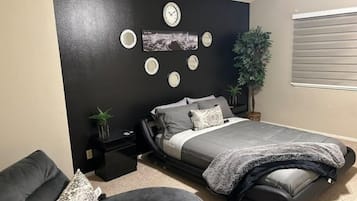 4 slaapkamers, een strijkplank/strijkijzer, wifi, beddengoed