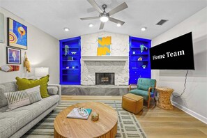 TV, table football, offices - Resort-Style Oasis • Pool • Mini Golf • Playground (Largo)