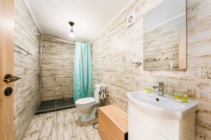 Deluxe Bungalow | Bathroom - RAI Lodges (Zărnești)