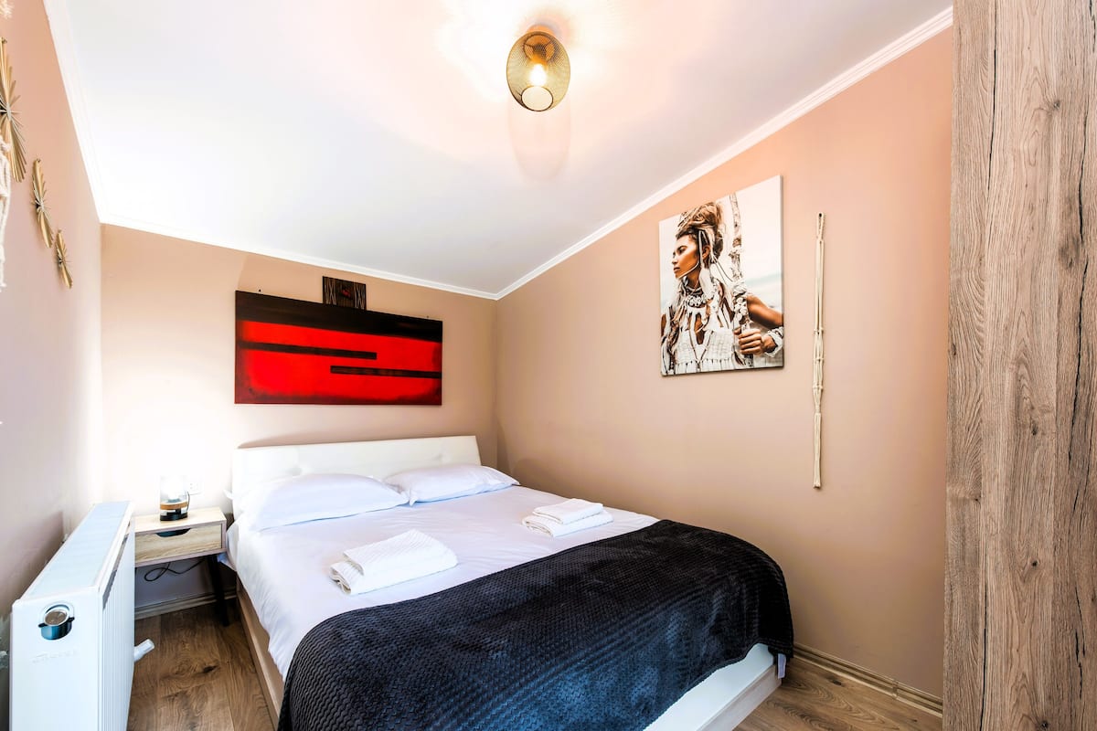 Standaard bungalow, uitzicht op bergen | Geluiddichte muren, een strijkplank/strijkijzer, gratis wifi