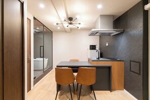 Dining - D-WASEDA (Tokyo)