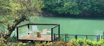 Family apartment by the Marne River – Pool, garden & free parking near Disneyland
