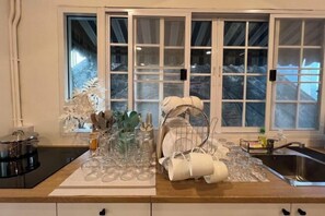 Bathroom - Private Full-Floor Spacious 5 Bedrooms in China Town (Bangkok)