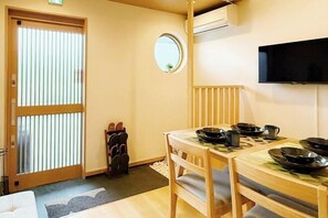 Dining - KIN'S HOUSE (Osaka)