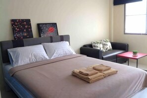 Unclassified image, 2 of 31, button - Phuket Town Budget House - Aircon Room #1 (Phuket)