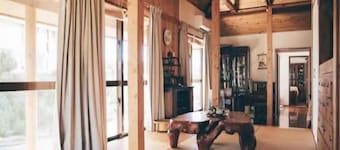 64 years traditianal okinawa house YuSuiJu in village