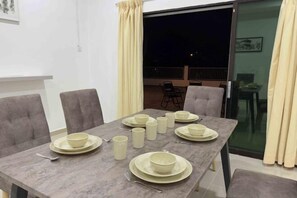 Room - 25 pax Golf Resort Private Villa (Padang Cina)