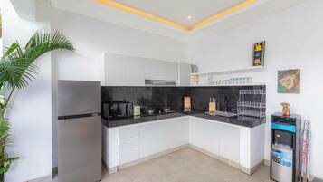 Villa, 2 Bedrooms | Private kitchen