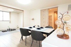 تناول الطعام