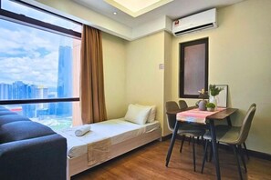Room - Homestay Heart of Bukit Bintang Walk to Monorail & LRT St by Cloud Host (Kuala Lumpur)