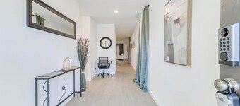 Brand New 4BR house in delightful New Caney near BUSH International Airport