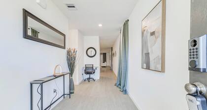 Brand New 4BR house in delightful New Caney near BUSH International Airport