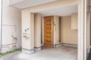 Exterior - CROWN OOJIMA (Tokyo)