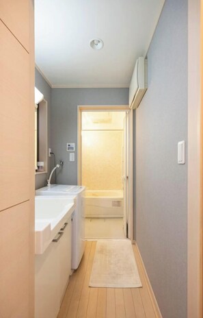Bathroom - CROWN OOJIMA (Tokyo)