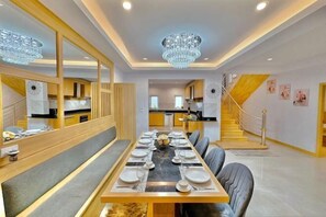 تناول الطعام