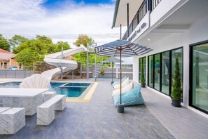 Outdoor pool - The Moment Pool Villa (Sattahip)