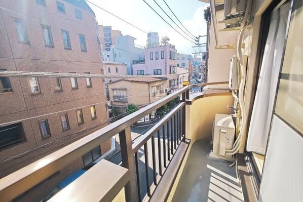 الإطلالة من المنشأة