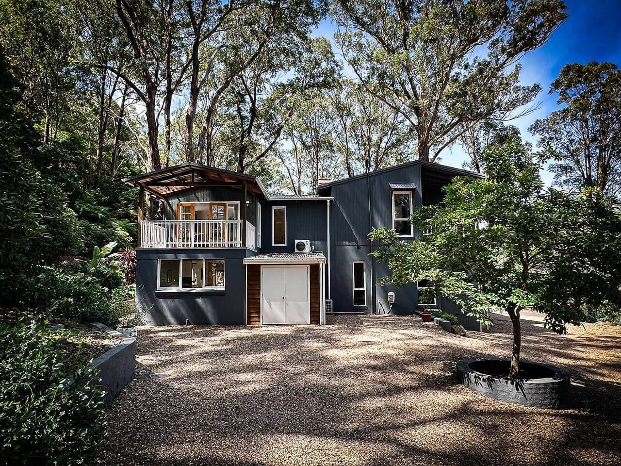 المنشأة من الخارج