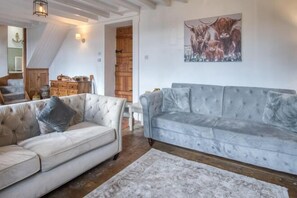 Room - Woodcocks House - 3 Bedroom Holiday Home - Kilgetty (Kilgetty)