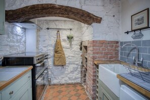 Room - Woodcocks House - 3 Bedroom Holiday Home - Kilgetty (Kilgetty)