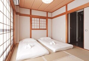 Room - Sumiyoshinoyado (Osaka)